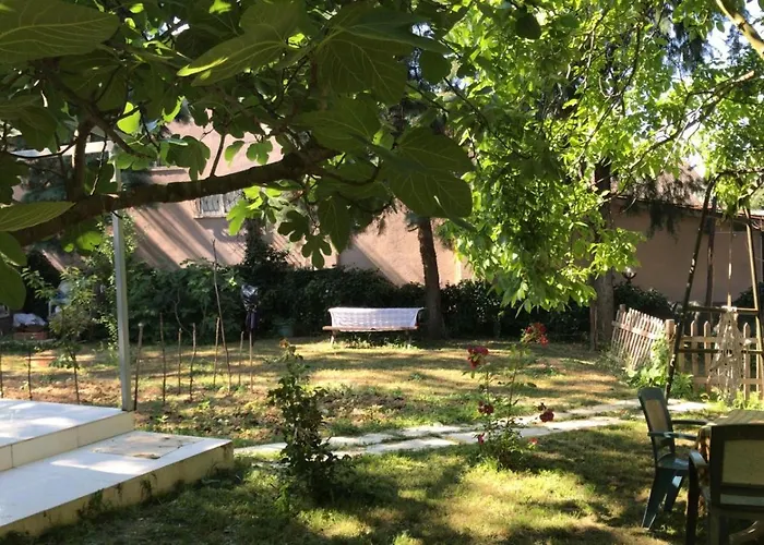 Rahat Bahceli Polonezkoeyde Butik Evimiz Lägenhet