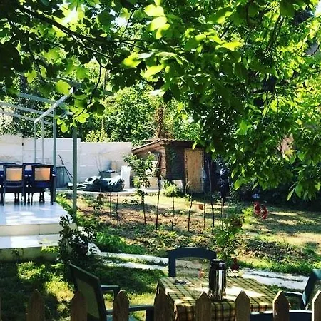 Rahat Bahceli Polonezkoeyde Butik Evimiz * Istanbul