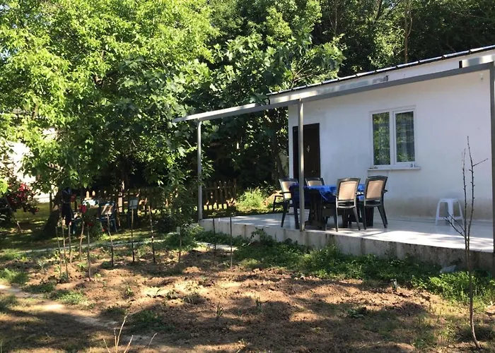 Rahat Bahceli Polonezkoeyde Butik Evimiz Apartment Istanbul